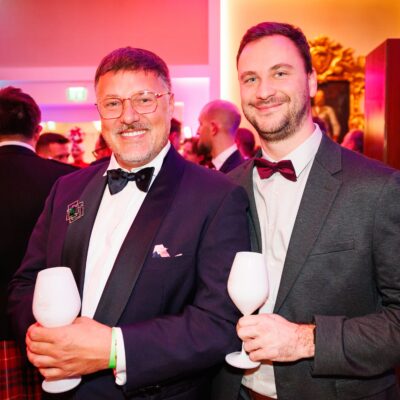 RB260027 Martin Darling