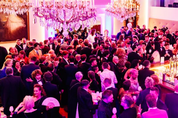 RB260036 Martin Darling