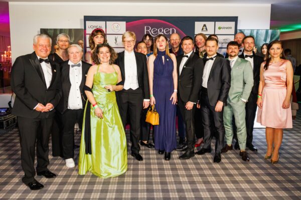 RB260039 Martin Darling