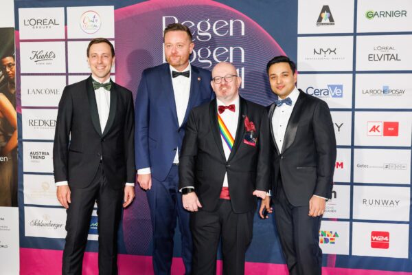 RB260049 Martin Darling