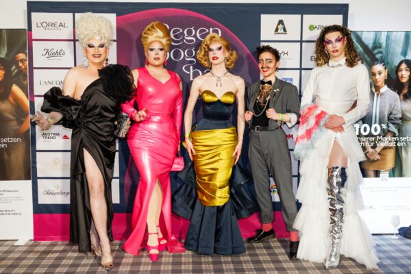 RB260055 Martin Darling