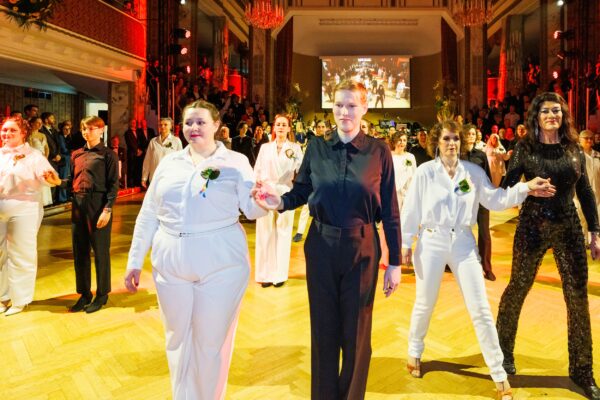 RB260068 Martin Darling