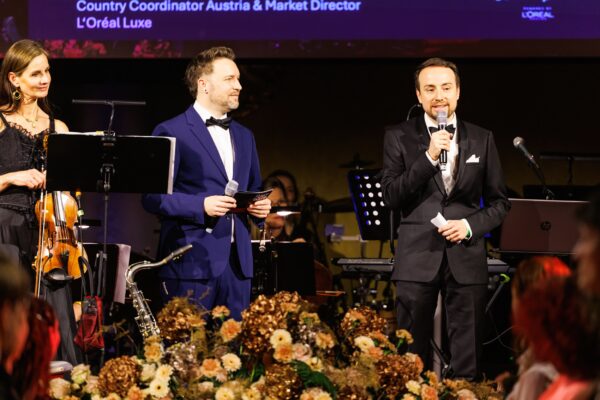 RB260070 Martin Darling