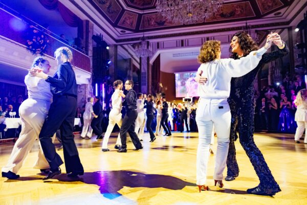 RB260080 Martin Darling