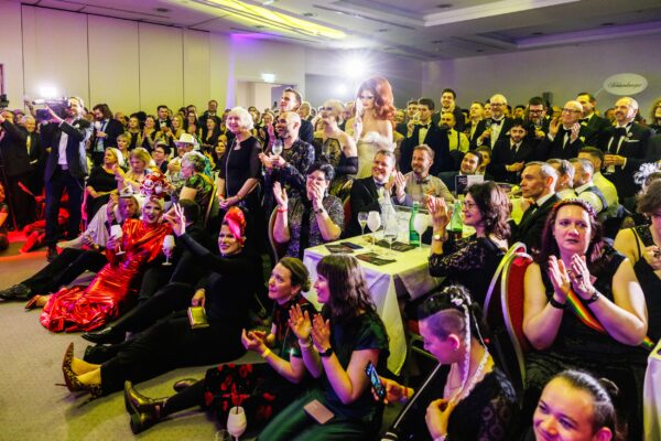 RB260151 Martin Darling