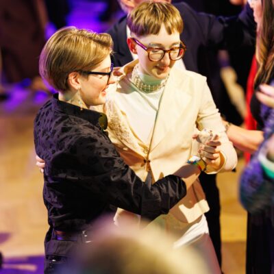 RB260182 Martin Darling