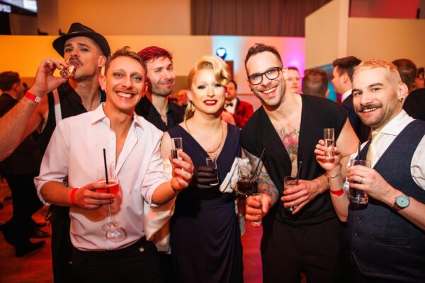 RB260241 Martin Darling